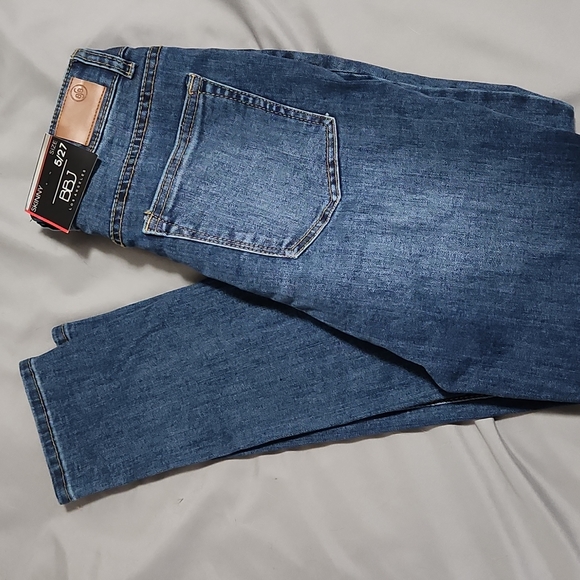 Jeans - Picture 2 of 5